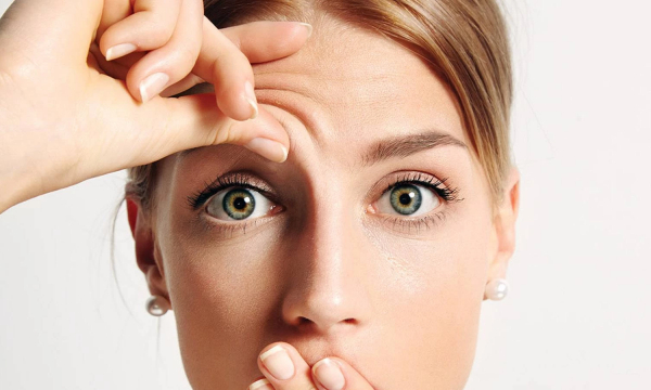Почему иногда дергается глаз: тик может быть симптомом серьезного заболевания